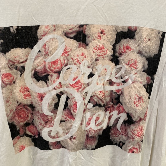 “Carpe Diem” graphic tunic with 3/4 length sleeves - Picture 2 of 3